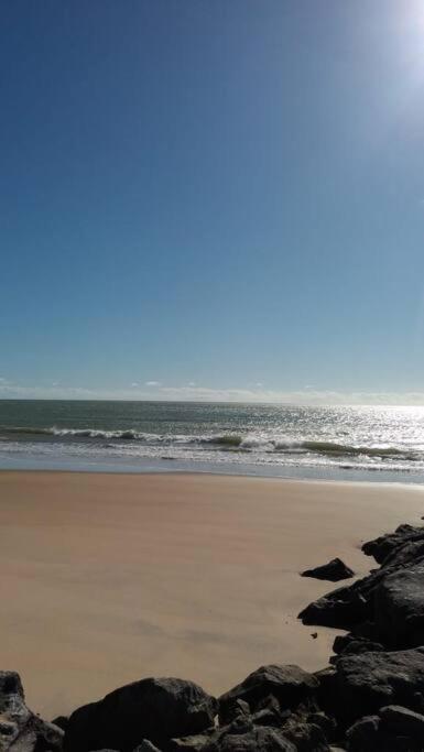 Casa E Conforto Na Praia, Simples E Aconchegante Mucuri